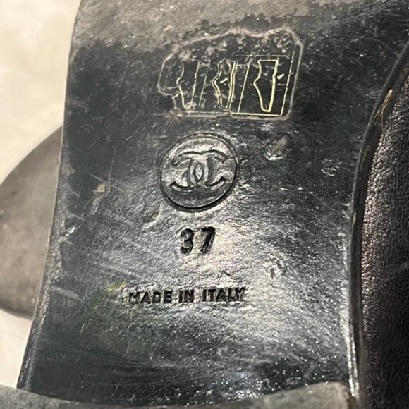 Vintage CHANEL Black Leather Cap Toe Flats - Picture 11 of 16